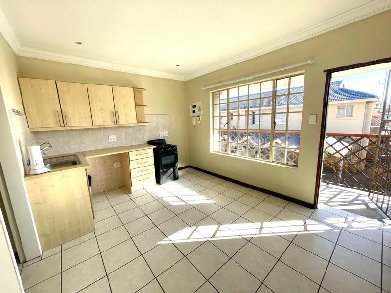 To Let 1 Bedroom Property for Rent in Kannoniers Park North West